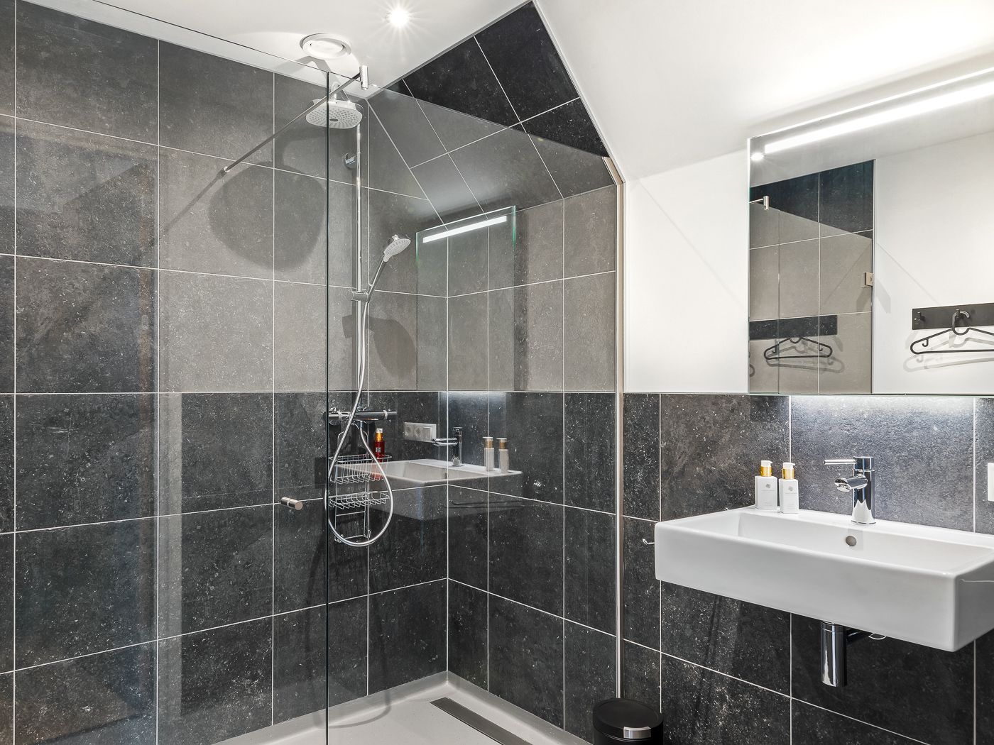 Photo 20 of Eijzengapaed 6-10