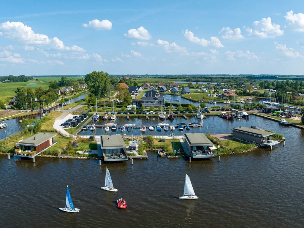 Photo 27 of Eijzengapaed 6-10