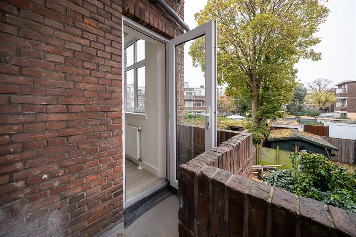 Bekijk foto 15 van Lunterenstraat 114