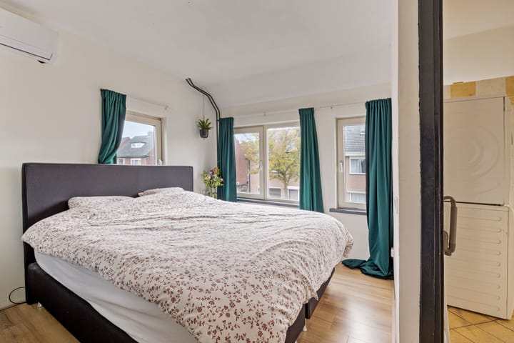 Foto 15 van Kortenaerstraat 40