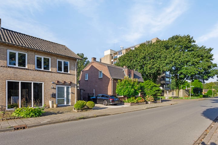 View photo 3 of Hoenderstraat 69