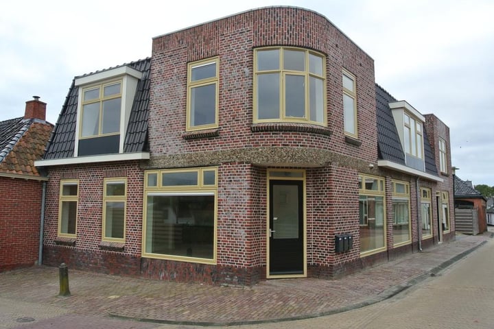 Bekijk foto 1 van Marktstraat 6