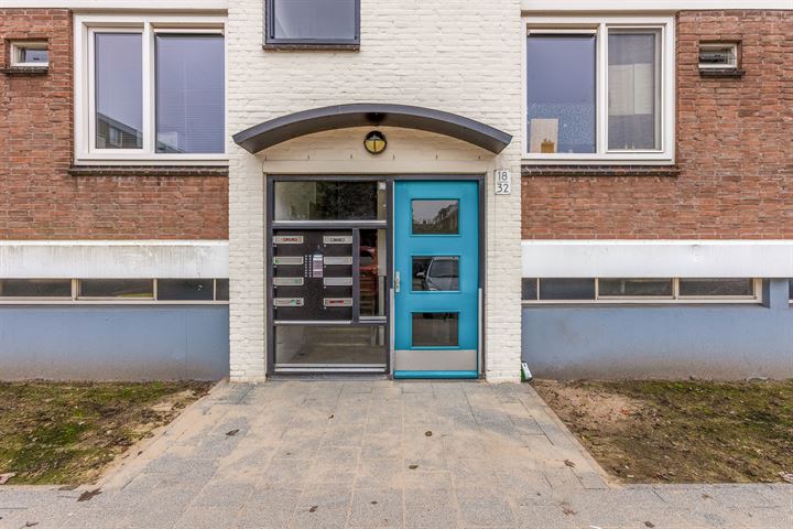 Bekijk foto 9 van Verhagenstraat 18