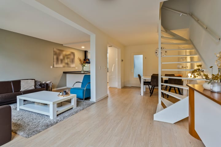 Foto 5 van Pluim-es 28