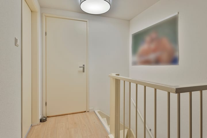 Photo 19 of Pluim-es 28