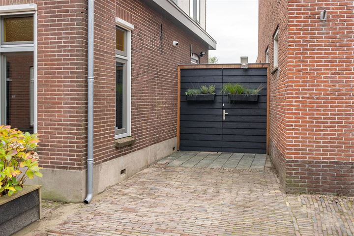 Bekijk foto 36 van Lange Kerkstraat 27