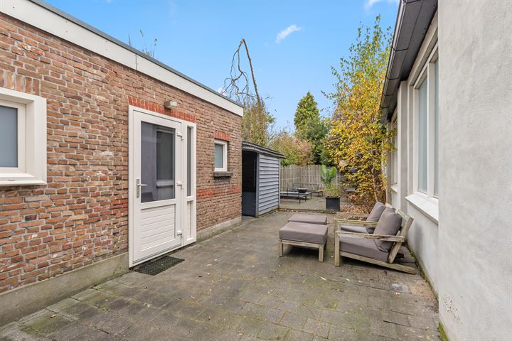 View photo 27 of Emmastraat 33