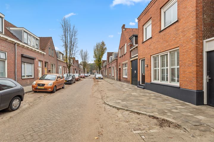 View photo 36 of Emmastraat 33