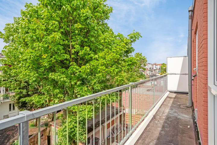 Foto 17 van Wouwermanstraat 69