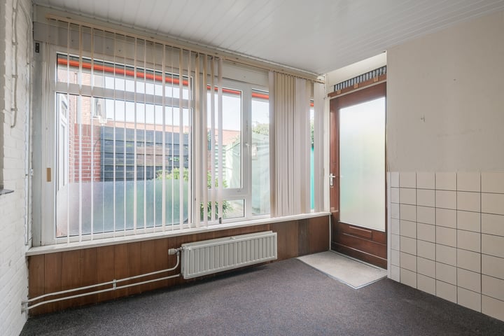 Bekijk foto 30 van Krokusstraat 21