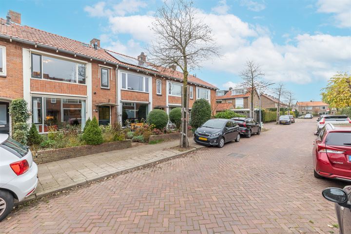 Bekijk foto 36 van J.P. Coenstraat 98