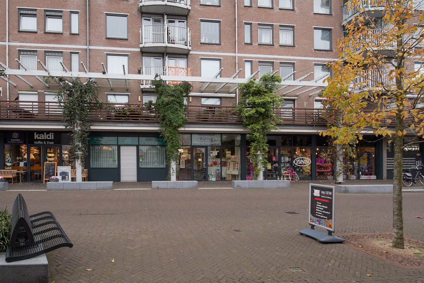 Bekijk foto 2 van Derksstraat 158