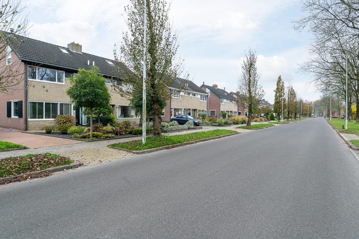 Foto 7 van Easter Omwei 36