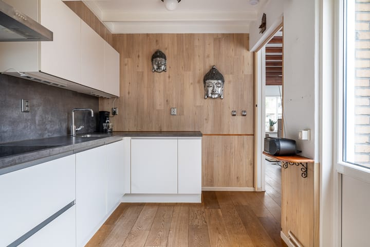 Foto 16 van Easter Omwei 36