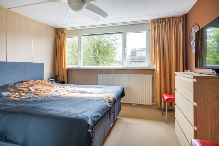 Foto 20 van Easter Omwei 36