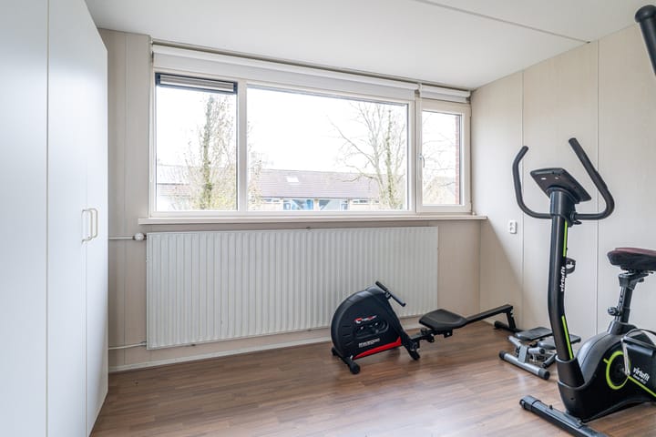 Foto 22 van Easter Omwei 36