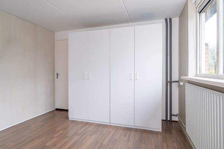 Foto 23 van Easter Omwei 36