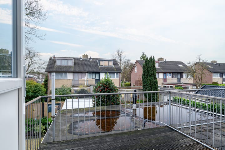 Foto 26 van Easter Omwei 36