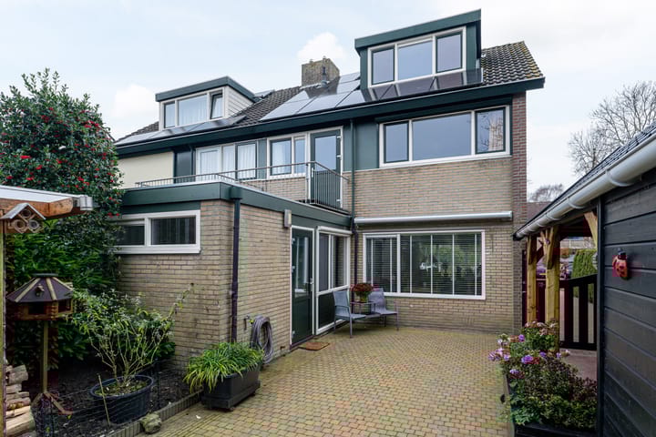 Foto 36 van Easter Omwei 36