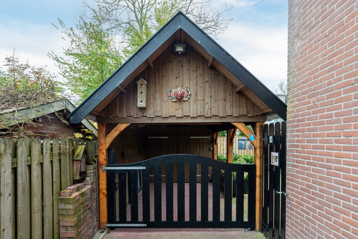 Foto 39 van Easter Omwei 36