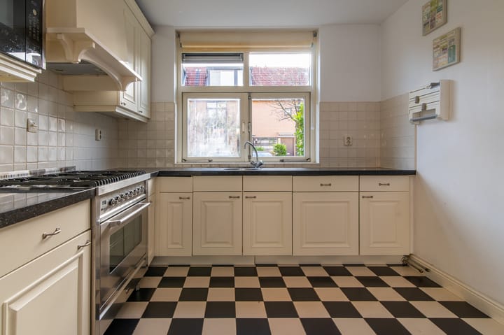 Foto 12 van Pauwenburg 6