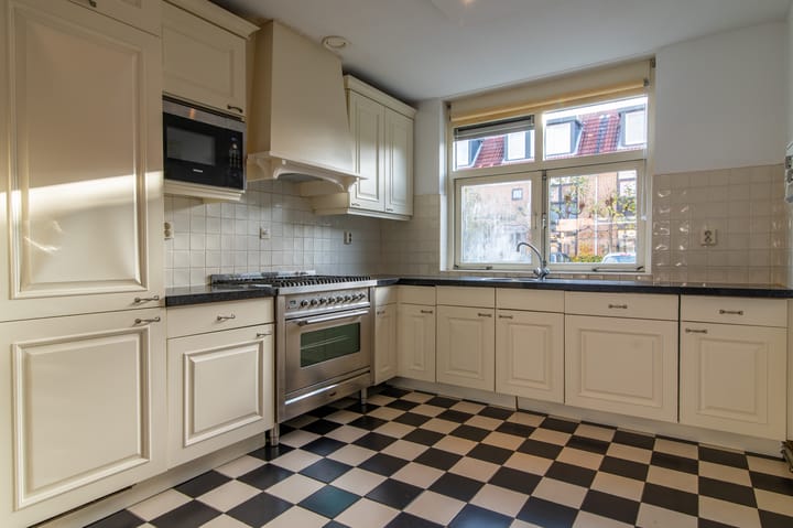 Foto 13 van Pauwenburg 6