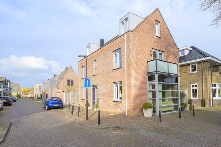 Foto 1 van Oosterstraat 2