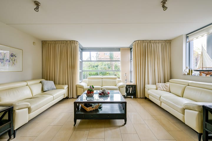 Foto 5 van Oosterstraat 2