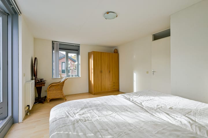 Foto 20 van Oosterstraat 2