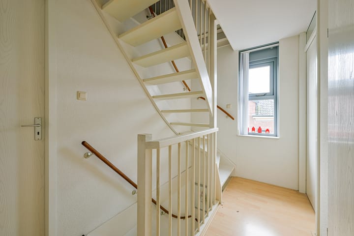 Foto 28 van Oosterstraat 2