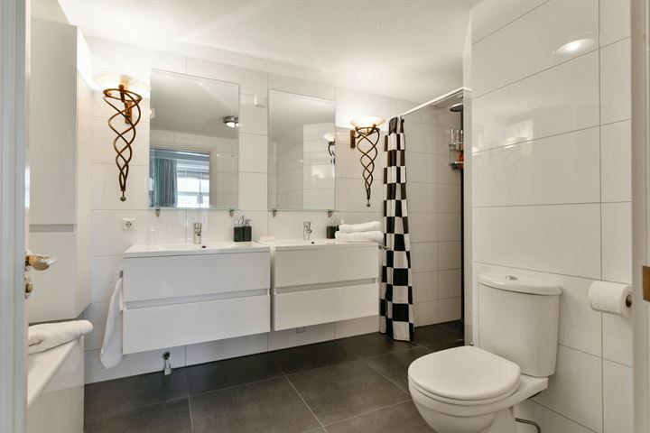 View photo 15 of Herengracht 528-F