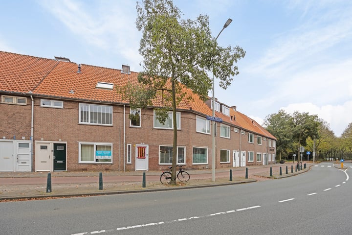 View photo 3 of Alberdingk Thijmstraat 166