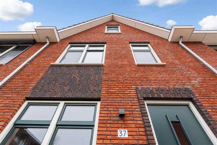 Bekijk foto 46 van Gedenklaan 37