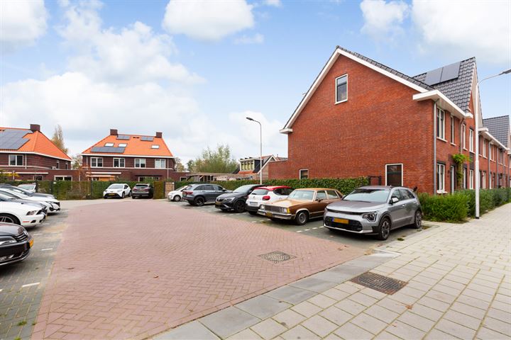 Bekijk foto 48 van Gedenklaan 37