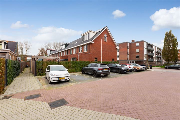 View photo 49 of Gedenklaan 37