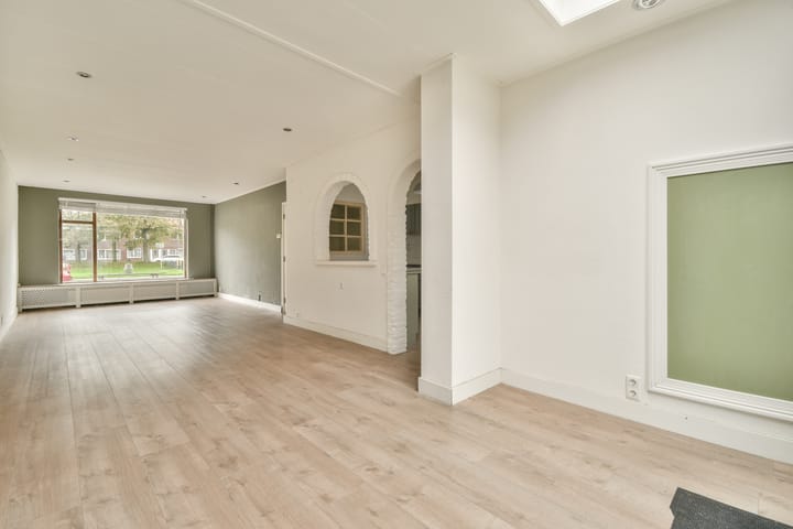 Foto 13 van Meerweidenlaan 57