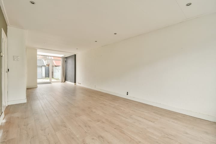 Foto 14 van Meerweidenlaan 57