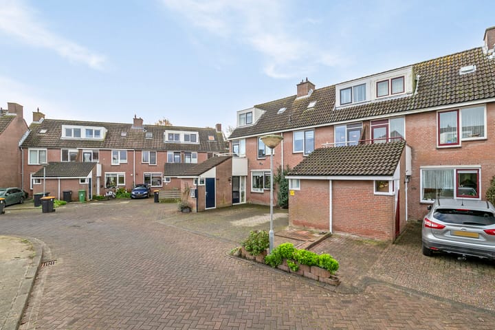 Photo 10 of Schouwenbank 51