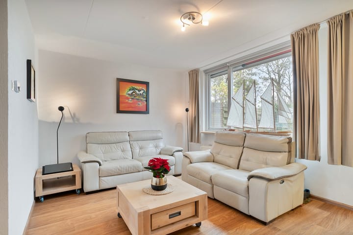 Photo 16 of Schouwenbank 51