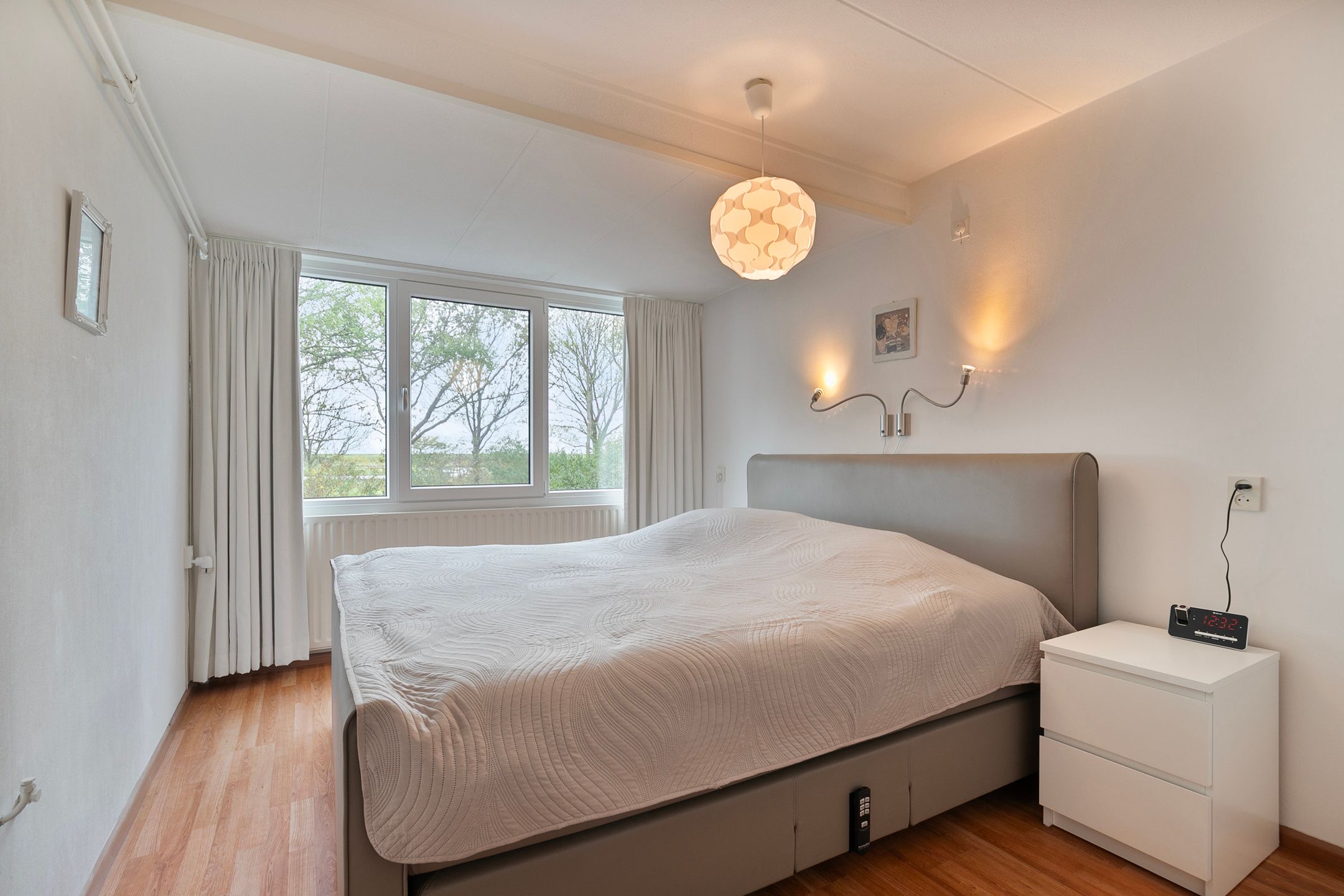 Photo 27 of Schouwenbank 51