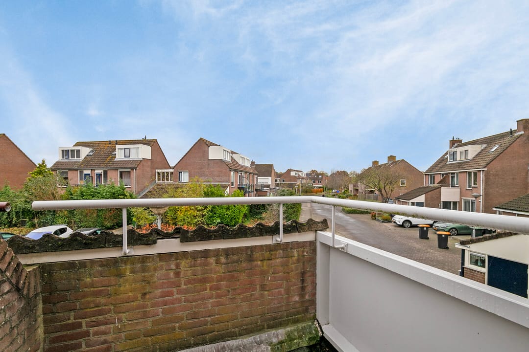 Photo 37 of Schouwenbank 51