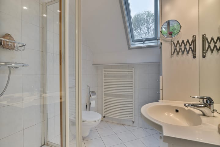 Photo 31 of Schouwenbank 51