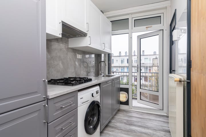 Foto 13 van Leyweg 834