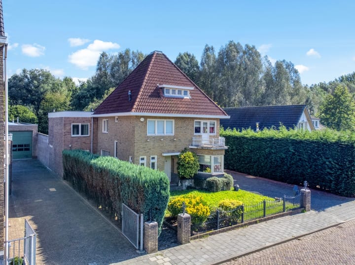 Foto 3 van Burg. Slanghenstraat 17