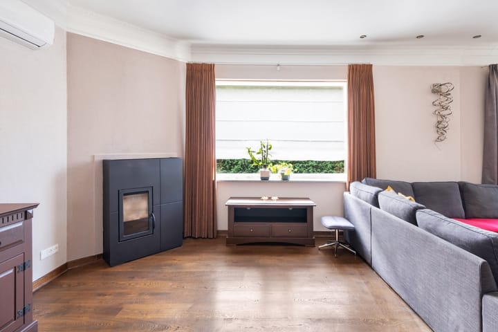 Foto 9 van Burg. Slanghenstraat 17