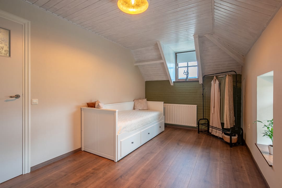 Foto 23 van Hegge 150