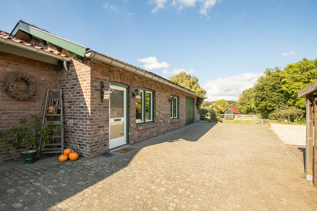 Foto 28 van Hegge 150