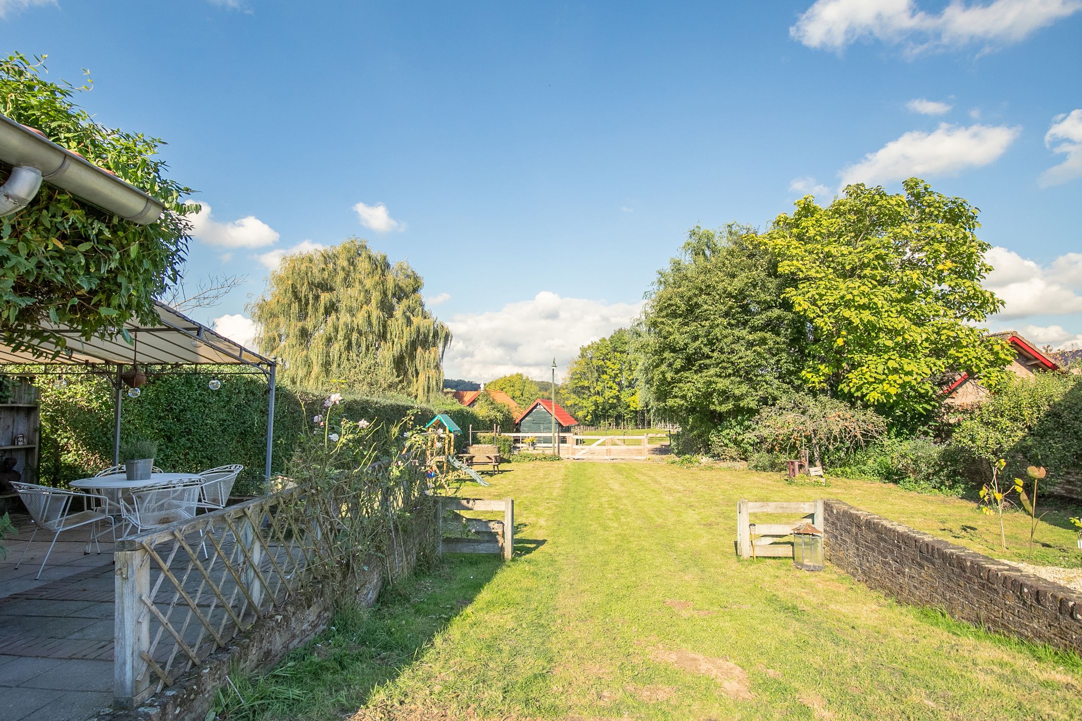 Foto 30 van Hegge 150