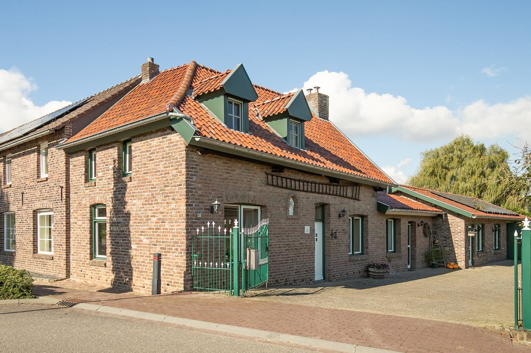 Foto 47 van Hegge 150