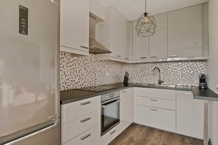 Photo 2 of Weena 801